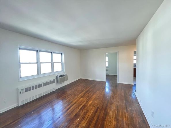 189 Drake Avenue 2C, New Rochelle NY 10805