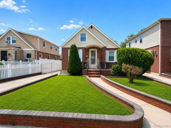 11828 227th Street, Cambria Heights NY 11411