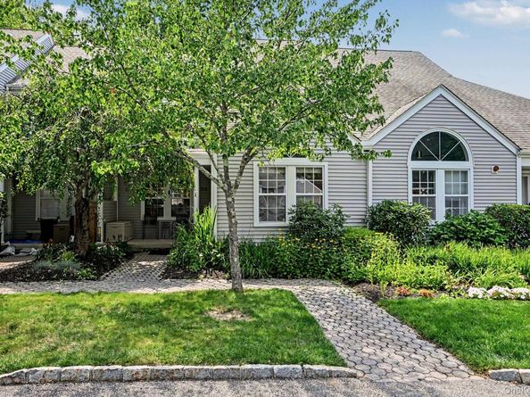 210 Sandpiper Court 210, Yorktown Heights NY 10598