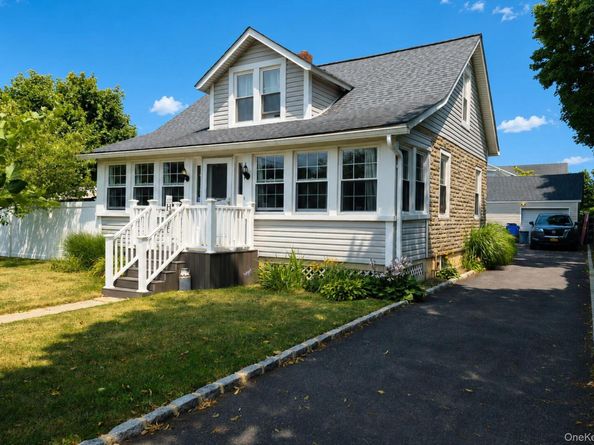 185 Ferndale Boulevard, Islip NY 11751