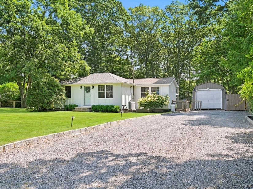 22 Matthews Drive, Remsenburg NY 11972