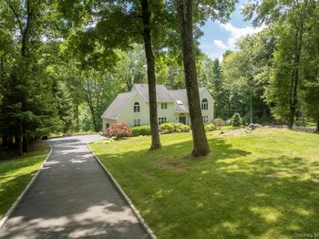 12 Hilltop Road