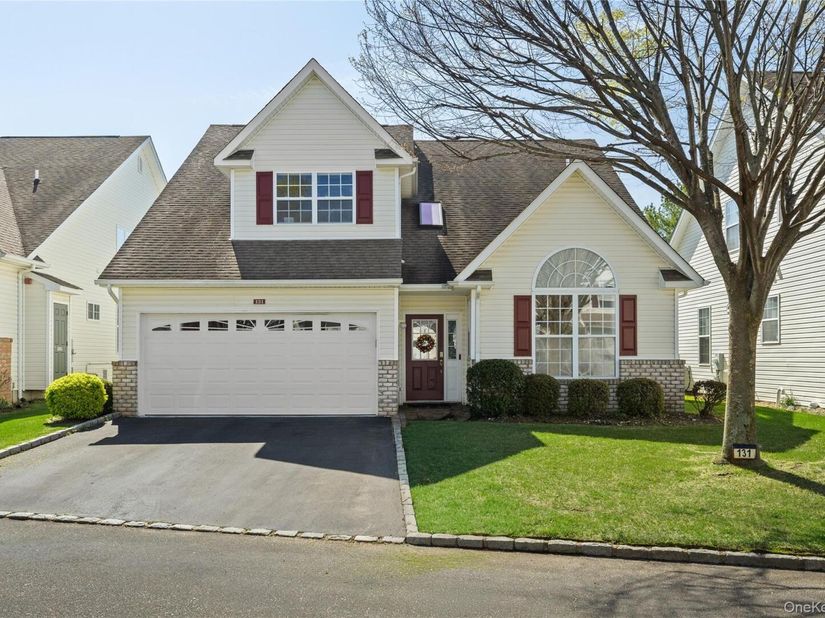 131 Constantine Way, Mount Sinai NY 11766