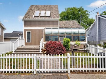 228 W Clearwater Road