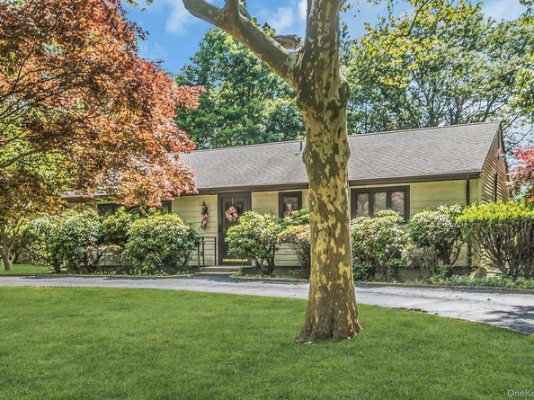 1 Duffy Court, Northport NY 11768