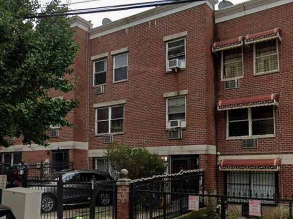 574 E 170th Street, Bronx NY 10456