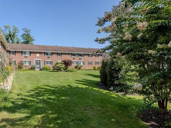 200 Merrick Road