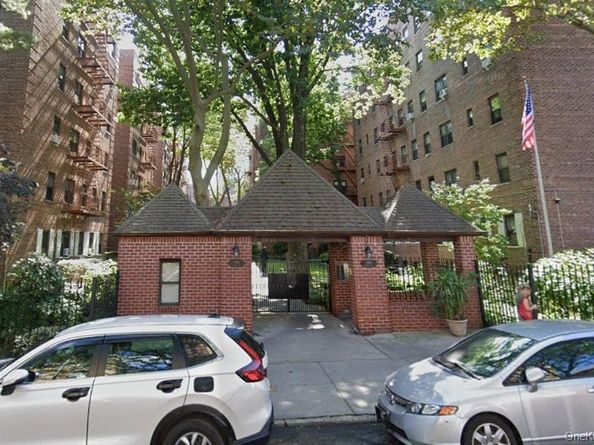 118-66 Metropolitan 5E, Kew Gardens NY 11415