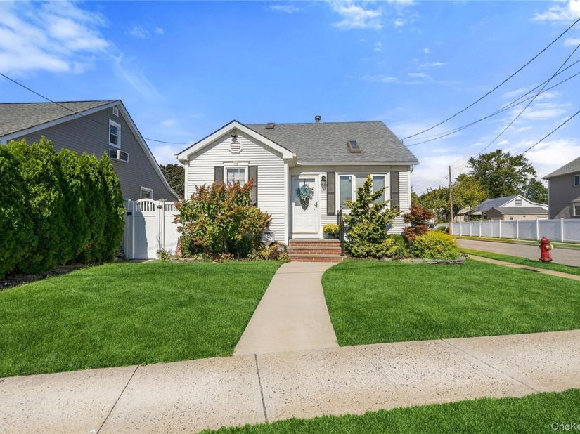 2365 Swenson Place, Bellmore NY 11710