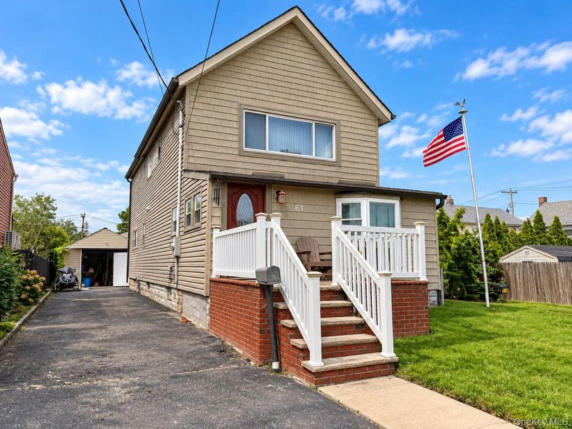 61 5th Avenue, East Rockaway NY 11518