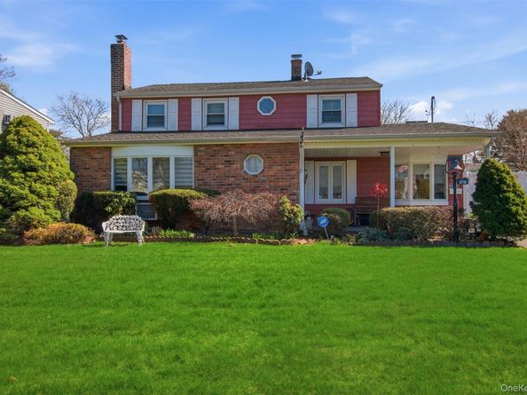 268 Curtis Avenue, Carle Place NY 11514