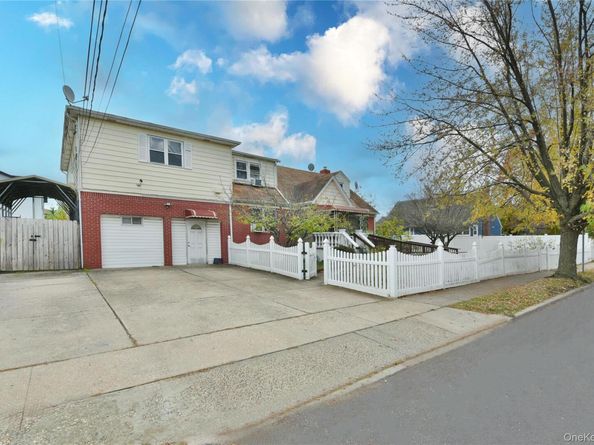 407 Second St Street, Elmont NY 11003