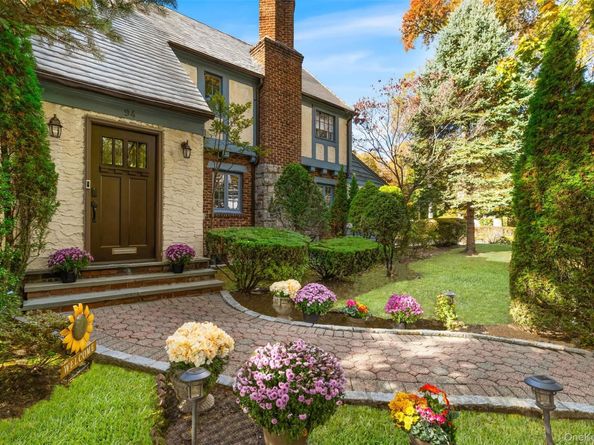 94 Parkway E, Mount Vernon NY 10552