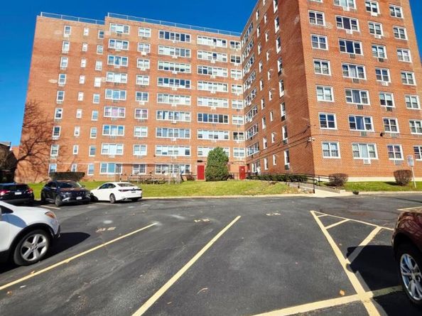 16420 Highland Avenue 2V, Jamaica Hills NY 11432