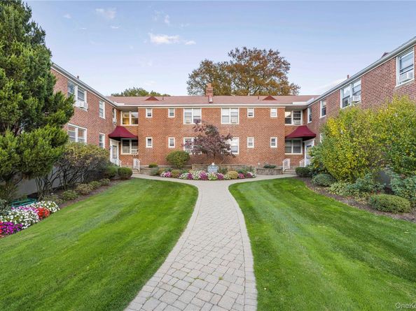 13 Bryant Cres 1D, White Plains NY 10605
