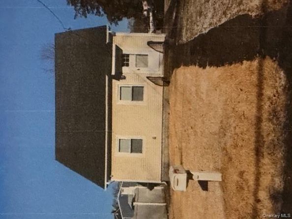 629 Lakeway Drive, West Babylon NY 11704