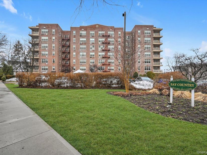 23-25 Bell Boulevard 6J, Bayside NY 11360