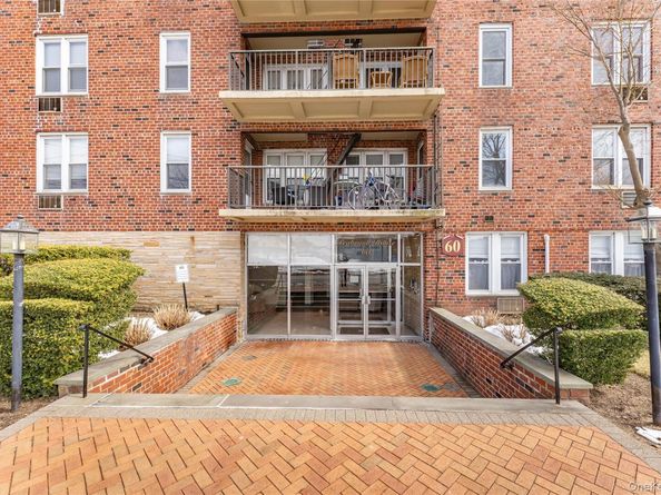 60 Hempstead Avenue 2K, Lynbrook NY 11563