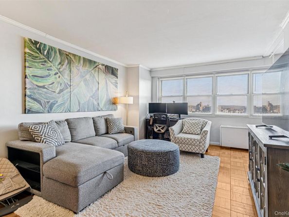 10230 66 Road 15G, Forest Hills NY 11375