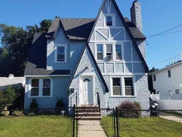 17 Hope Street, Hempstead NY 11550