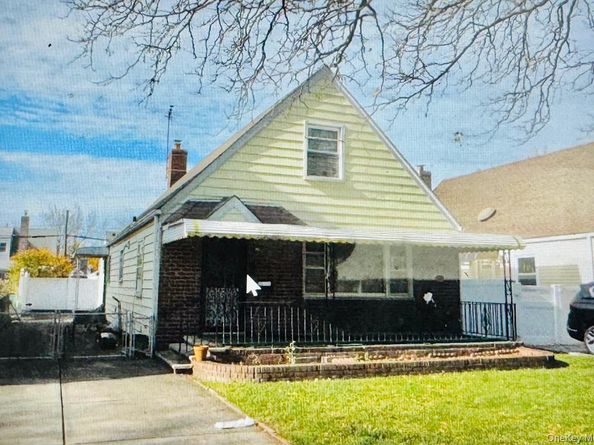 79-38 268th Street, Glen Oaks NY 11004