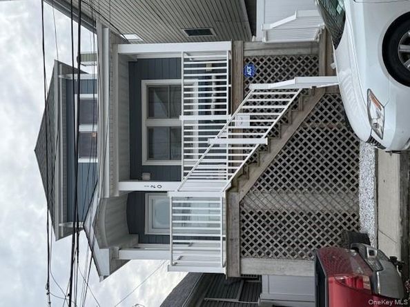 120 E 6th Road, Broad Channel NY 11693