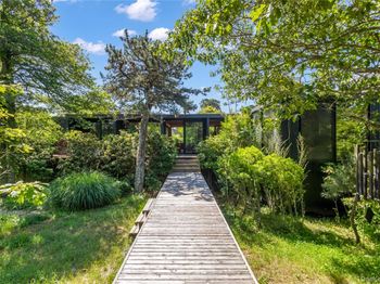 617 Shore Walk