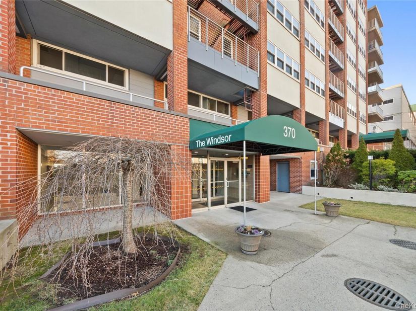 370 Westchester Avenue 2N, Port Chester NY 10573