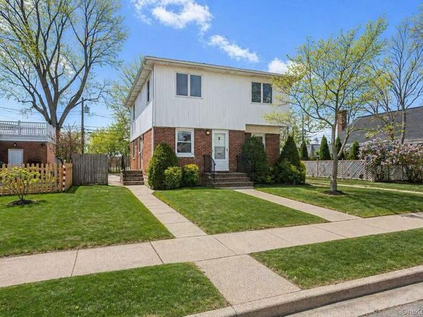 169 Wilton Street, New Hyde Park NY 11040