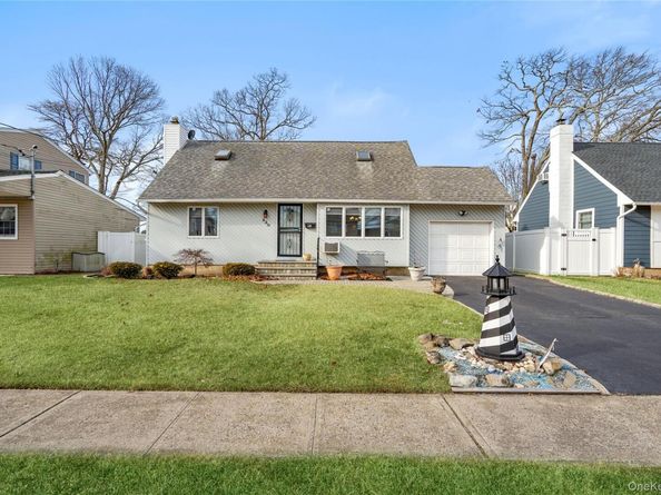 220 Belvedere Drive, Massapequa Park NY 11762
