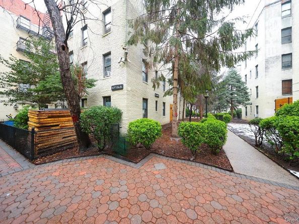 21-77 33rd Street 2A, Astoria NY 11105