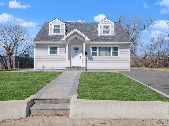 69 Parkway Boulevard, Wyandanch NY 11798