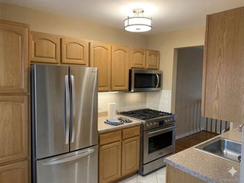 4216 E Tremont Avenue