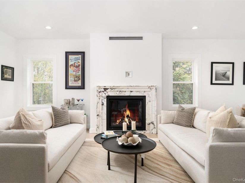 40 Waters Edge Road, Southampton NY 11968