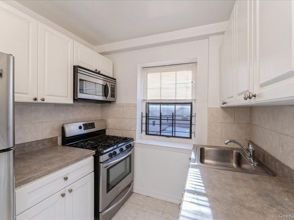 7811 Main Street 1G, Flushing NY 11367