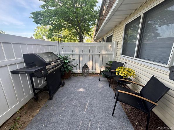 107 Storm Drive, Holtsville NY 11742