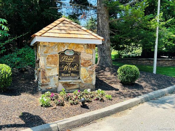 6 Cedarfield Terrace, Saint James NY 11780