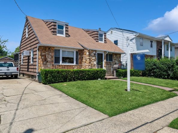 862 Peninsula Boulevard, Woodmere NY 11598