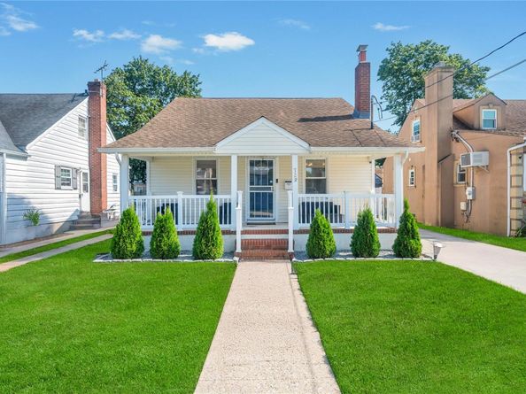 728 Grand Terrace Avenue, Baldwin NY 11510