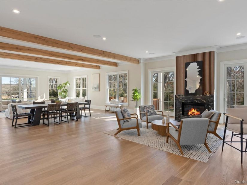 2590 Cox Neck Road, Mattituck NY 11952