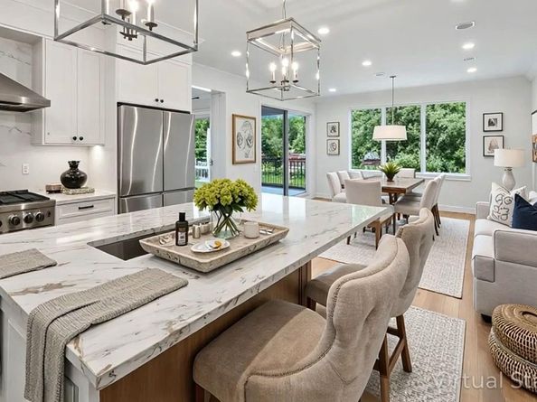 2 Arthur Place, Woodbury NY 11797