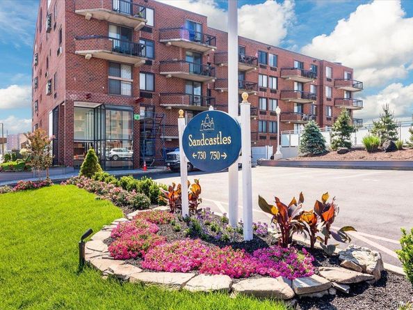 730 W Broadway 2J, Long Beach NY 11561