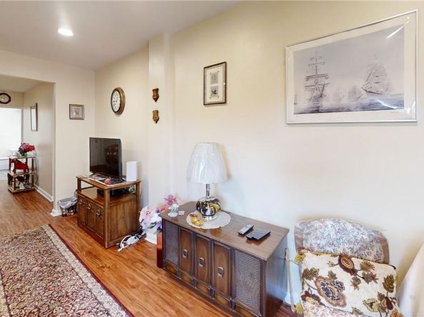 50 White Oak Street 4B, New Rochelle NY 10801