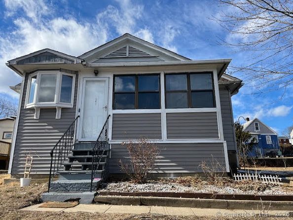 217 Hillcrest Road, Bridgeport CT 06606