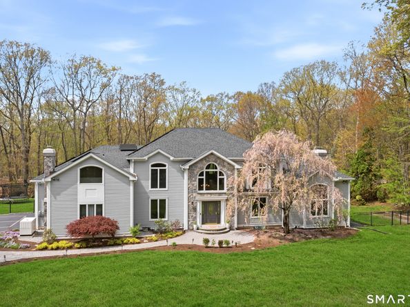 63 Coventry Lane, Trumbull CT 06611