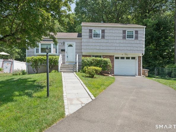 8 Stanwick Circle, Stamford CT 06905