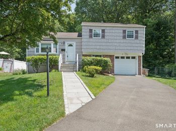 8 Stanwick Circle