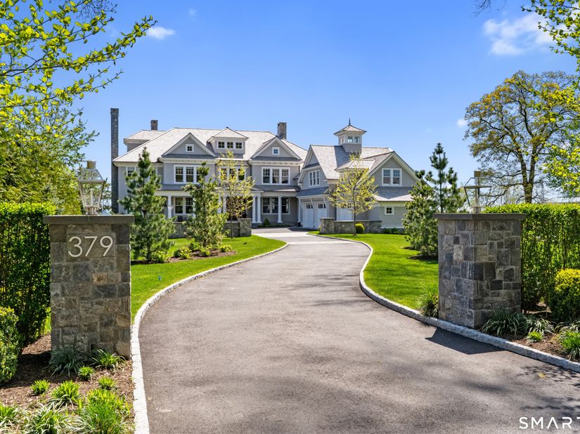 379 Ocean Drive W, Stamford CT 06902