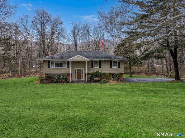 24 Prospect Drive, Brookfield CT 06804