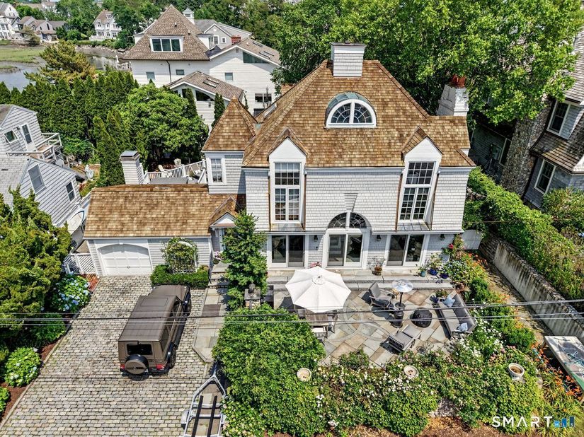 32 Nearwater Road, Norwalk CT 06853